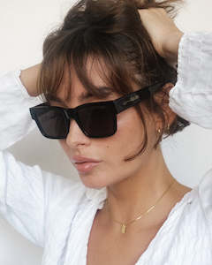 Sunglasses: Lu Goldie x Taylor La Shae - TL06 - Black