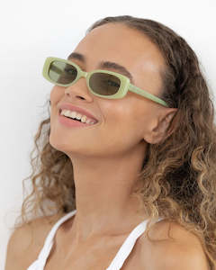 Lu Goldie - Solene - Matcha Sunglasses
