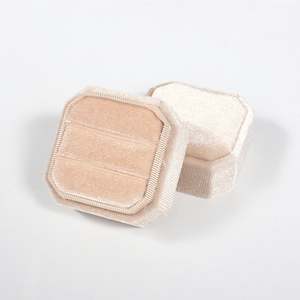Velvet Ring Box - Ivory