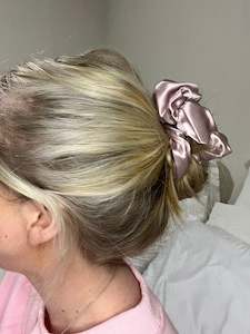 Products: The Luxe Sleep Scrunchie