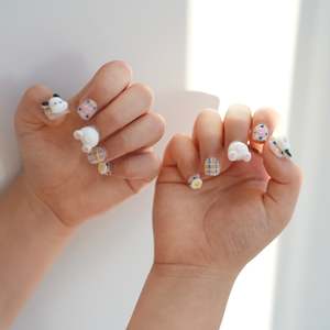 Press-on Nails: Little Bunny Daydream
