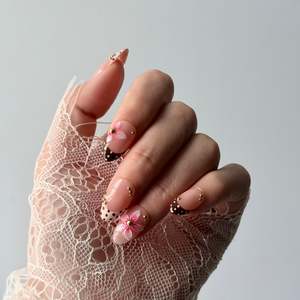 French Tip Press On Nails: Aloha