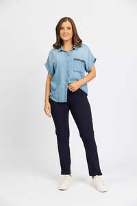 Pants: Caprice 7/8 - Navy