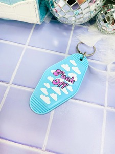 A Of Things: Vintage Motel Keyring - Fuck Off Clouds