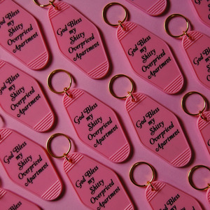 A Of Things: Vintage Motel Keyring - God Bless my Shitty Apartment