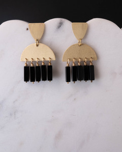 Aotearoa New Zealand Made: Arching Stud Drop Earrings - Black Onyx