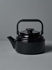 Gifts: Amu Stove-top Kettle – Black