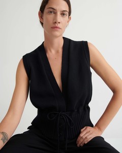 Wardrobe: Elworthy Vest – Black