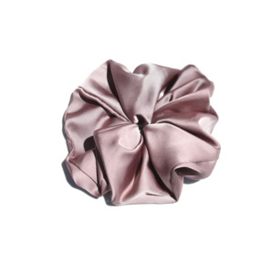 Queen of the foxes Scrunchie Extra Large - Dusty pink