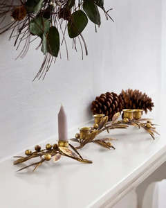 Kitchen Table: Mistletoe Iron Candleholder - Large