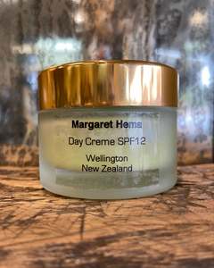 Bath Salts: Hema Day Crème SPF12