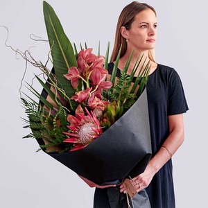 Seasonal Sculptural Bouquet