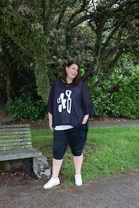 Niovara: Niovara - 1055B-001-LI Remy Top Crop Sleeve - Exclusive