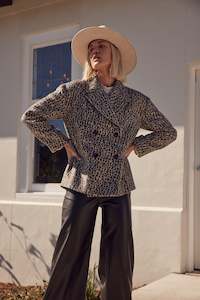 Zoe Kratzmann: Zoe - AW25-SPI Spire Coat