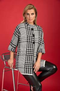 Outlet: Frank Lyman - 234107U Geometric Jacket