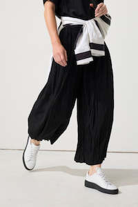 Wide Leg: Marco Polo - Crushed Travel Pant