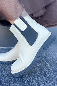 Minx - 23719-2 Demi Ankle Boot