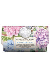MICHEL DESIGN WORKS Large Soap Bar - Wild Hydrangea