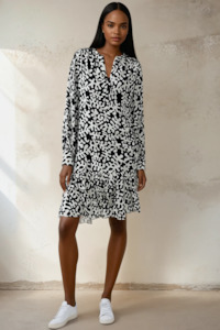 New Arrivals: HERZEN'S ANGELEGENHEIT Dress - Black Vanilla