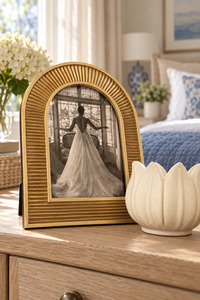 For Her: Antique Gold Arch Photo Frame 5x7