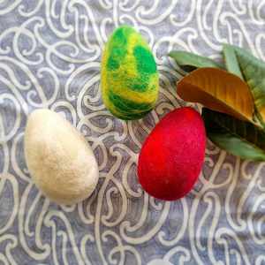 Small World Play: Dinosaur Eggs Set