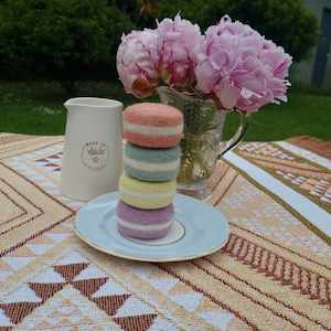 Easter: Pastel Macaroon Set