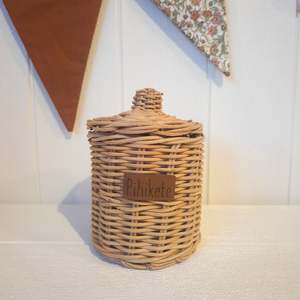 Products: Rattan Pihikiete Jar