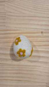 Daisy Easter Eggs