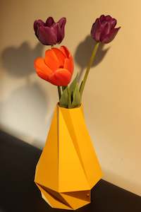 Decor: Sept Facettes - Poly Vase