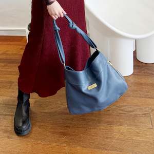 dark: Ophelia - Blue Steel