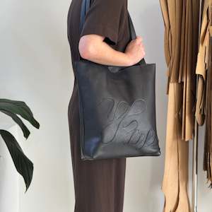 Mixed Tape Capsule Collection Winter 25: Ingrid Unraveled Tote - Black