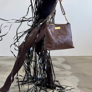 Mixed Tape Capsule Collection Winter 25: Nina Unraveled - Espresso