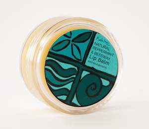 Lip Balm Turmeric Balm: Lip Balm Beeswax with Peppermint Essential Oil
