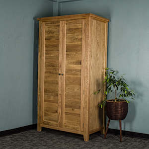 Vienna: Large Vienna Oak Wardrobe