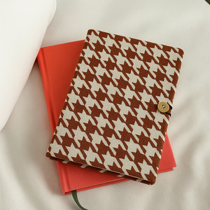 Chestnut Hound Diary
