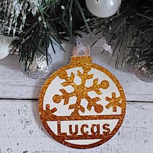 Christmas Decorations: Snowflake Christmas Decoration - Personalised in any name