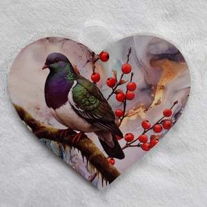 Kiwiana: Kereru wood pigeon wall heart - Small