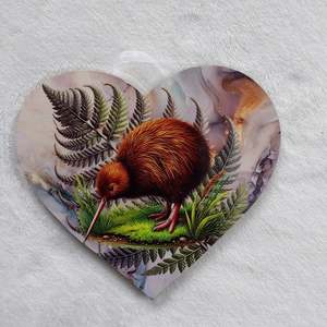 Kiwiana: Kiwi wall heart - Small