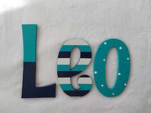 Leo - suitable for doors or walls