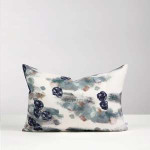 Frontpage: Thread Design - Palmona Rectangle Cushion