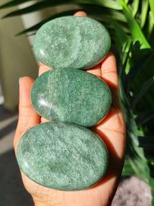 Crystals Palm Stone: Fuchsite Soap Stone