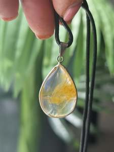 Jewellery Pendants Earrings: Golden Healer Quartz Pendant