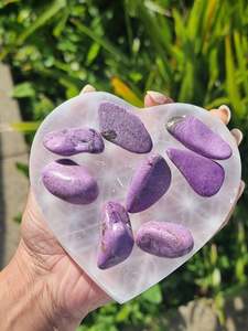 Crystals Tumbles: Stitchtite in Serpentine Tumble