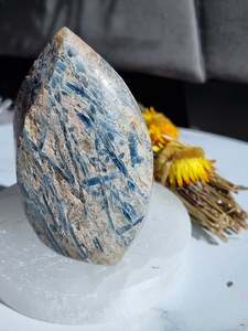 Crystals Freeform: Blue Kyanite Freeform