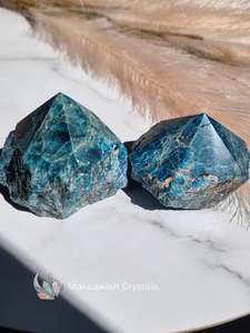 Crystals Points Towers: Blue Apatite Cut Base Point