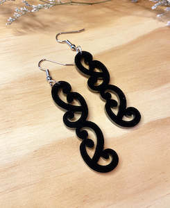 Earrings: Tupuranga