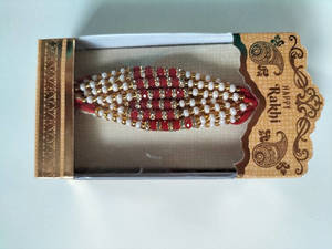Thread(White Red ) with Stones