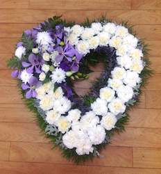 Arrangements: Heart Wreath