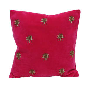 Frontpage: Bee Cushion