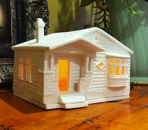 Card Box: Bungalow Tealight House